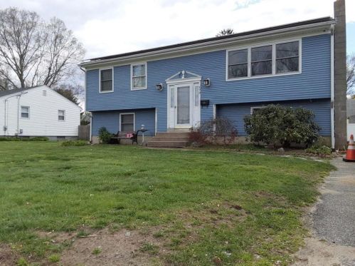 179 Holmes Rd, Warwick, RI 02888-1825