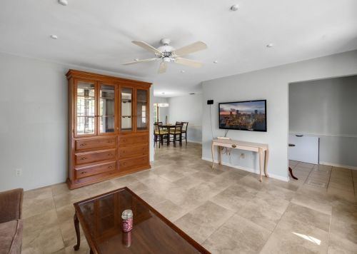 545 11 Ave, Vero Beach FL 32960-3707 exterior