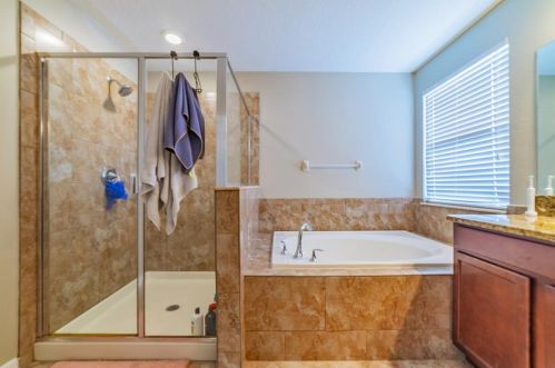 10103 Newminster Loop, Ruskin FL  33573-6727 exterior