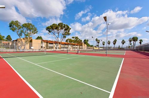 1801 Diamond St, San Diego CA 92109-3355 exterior