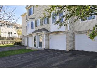 7745 Arboretum Village Cir, Chanhassen, MN 55317-4426