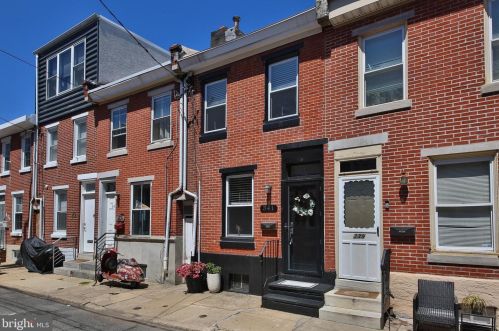 341 Gerritt St, Philadelphia PA  19147-5905 exterior
