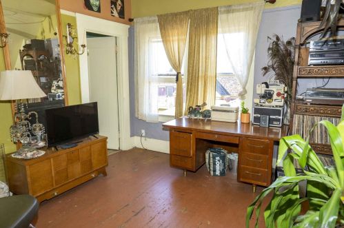 644 25th St, San Diego CA  92102-3051 exterior