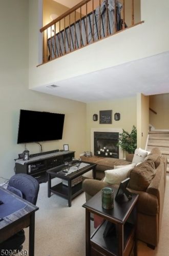 56 Academy Ct, Bedminster NJ  07921-1805 exterior