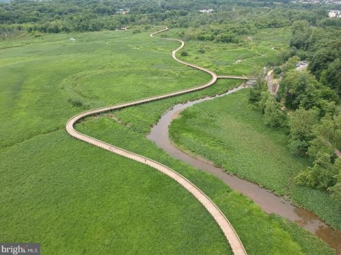 14800 Potomac Branch Dr, Woodbridge VA  22191-4056 exterior