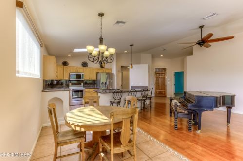 2001 Flying Q Ln, Tucson AZ  85713-6726 exterior