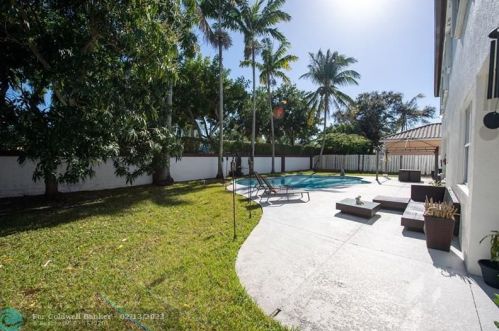 3511 145th Ave, Hollywood FL  33027-3726 exterior