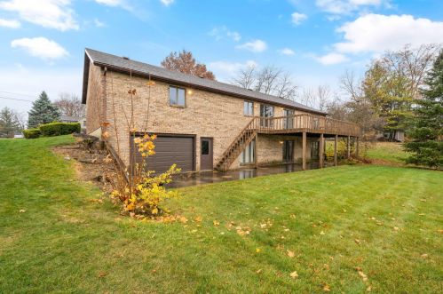 2375 Chickasaw Dr, London OH  43140-9014 exterior