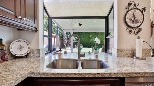 2032 Coolcrest Ave, Upland CA 91784-1242 exterior