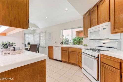 232 Valero Cir, Calabasas CA  91377-5552 exterior