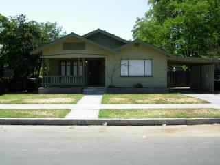 819 Ferger Ave, Fresno, CA 93728-3807