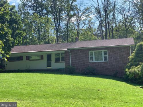 908 Kulp Rd, Perkiomenville, PA 18074-9634