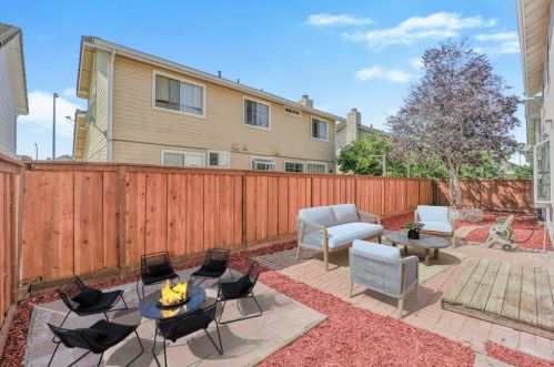 32225 Jean Dr, Union City CA  94587-5503 exterior