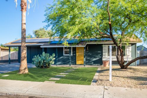 2719 Bluefield Ave, Phoenix AZ  85032-1011 exterior