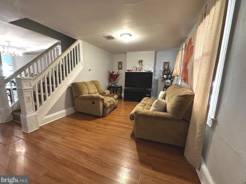 17 Greenwood Ave, Trenton, NJ 08611-1705