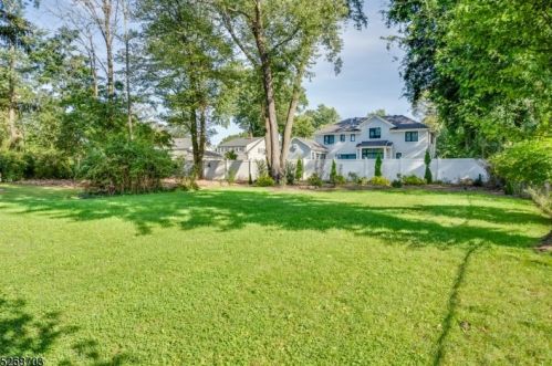 122 Fairview Ave, Berkeley Heights NJ  07922-1310 exterior