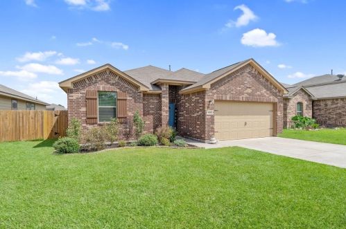 3987 Waukegan Rd, Conroe, TX 77306-5869