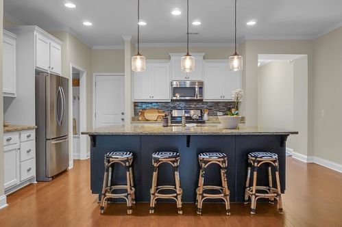 2061 Kings Gate Ln, Mount Pleasant SC  29466-8162 exterior