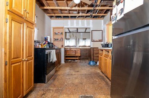 223 Perrin Ave, Springfield OH 45506-2725 exterior