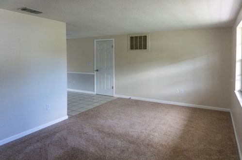 4026 Woodsville Dr, New Port Richey, FL 34652-5658