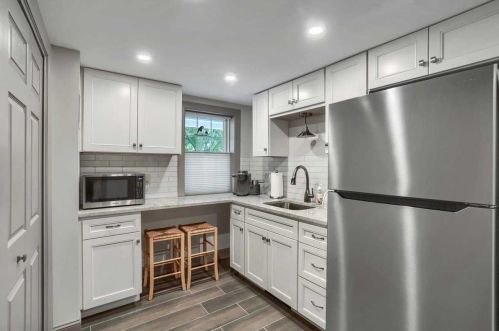 5 Carlson Ter, Fishkill NY  12524-3001 exterior