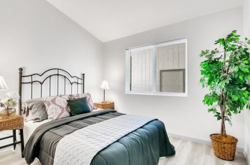 142 M St, Rio Linda CA  95673-2135 exterior