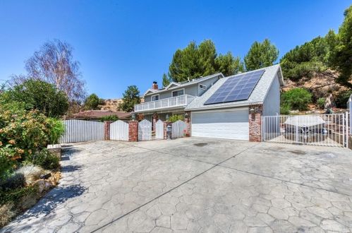 28171 Oaklar Dr, Santa Clarita, CA 91350-1843