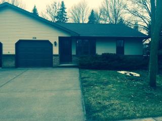 111 Raught St, Kaukauna WI  54130-1247 exterior