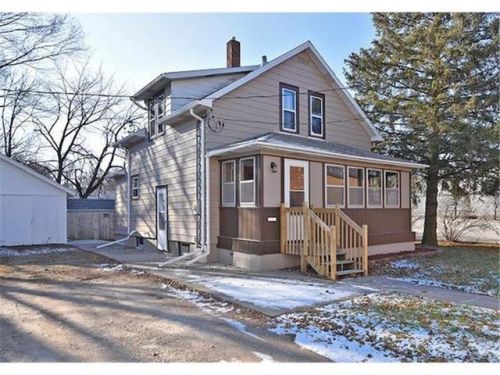 13 16th St, Faribault, MN 55021-3038