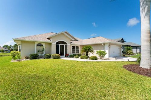 1163 Rotonda Cir, Placida, FL 33947-2120