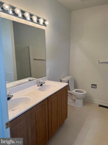 15 Wooten Ct, Dover DE  19904-3863 exterior