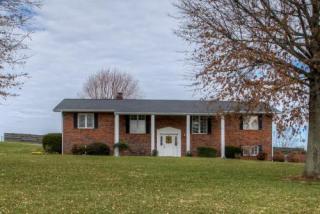 111 Harmony Acres Dr, Jonesborough, TN 37659-3327