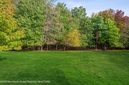 48 Alpine Rd, Holmdel Village NJ  07733-2724 exterior