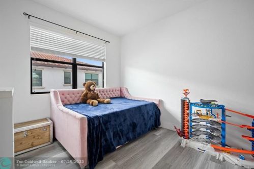 11609 13 Ct, Hollywood FL 33025-2559 exterior