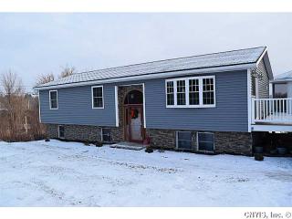 13 Broad St, West Carthage, NY 13619-6518