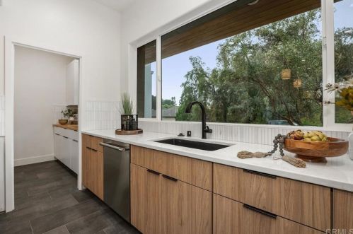 1500 Gamble Ln, Escondido CA  92029-4321 exterior