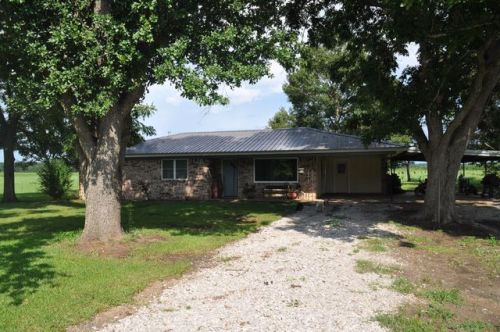 2183 Sharkey Rd, Tallulah, LA 71282-7427