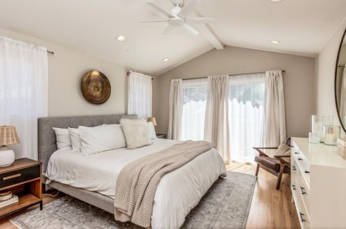 542 Quartz St, Redwood City CA  94062-2228 exterior