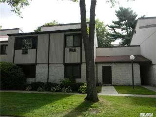 97 Richmond Blvd, Hauppauge NY  11779-3656 exterior