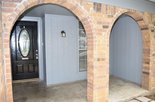 716 Ann Lois Ln, Burleson TX  76028-3713 exterior