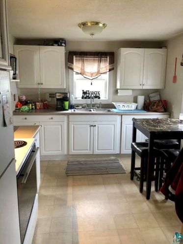 1717 Cloquet Ave, Scanlon, MN 55720-1949