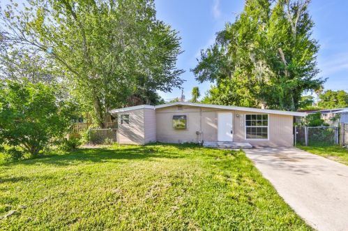 4630 Trouble Creek Rd, New Port Richey FL 34652-4852 exterior