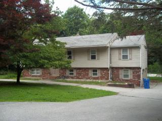 307 Wilbur Ave, Cranston, RI 02921-1433