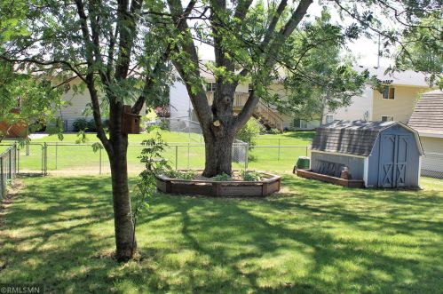 1161 4th St, Hastings, MN 55033-1608