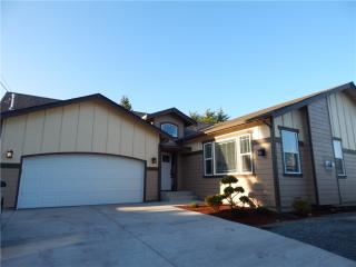 3227 204th St, Lynnwood, WA 98036-6305