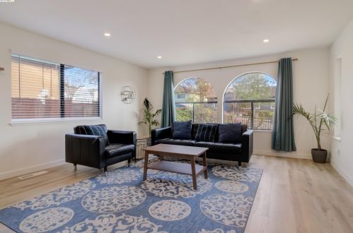19105 Santa Maria Ave, Hayward, CA 94546-3116