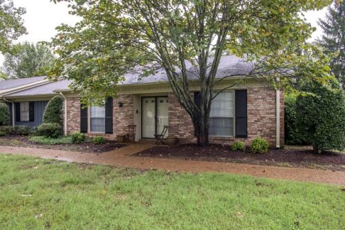 151 Boxwood Dr, Franklin, TN 37069-6973