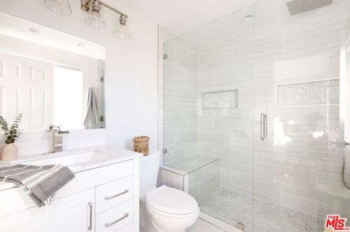 2172 Lysander Ave, Simi Valley CA 93065-1756 exterior