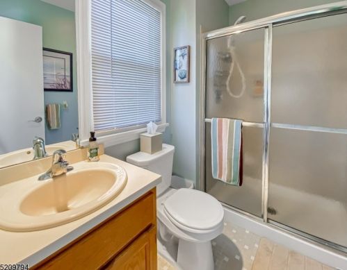 13 Mourning Dove Ct, Hackettstown NJ  07840-3211 exterior