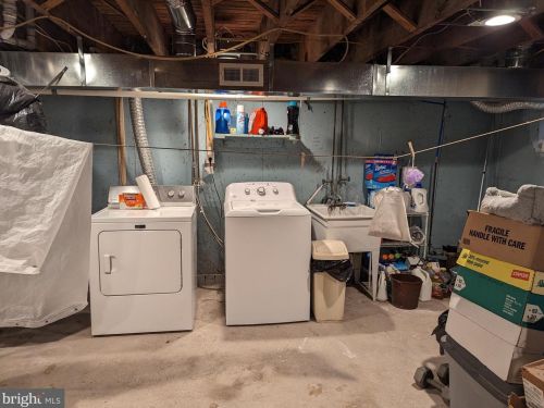 811 Shaw Ave, Lansdale PA  19446-2335 exterior